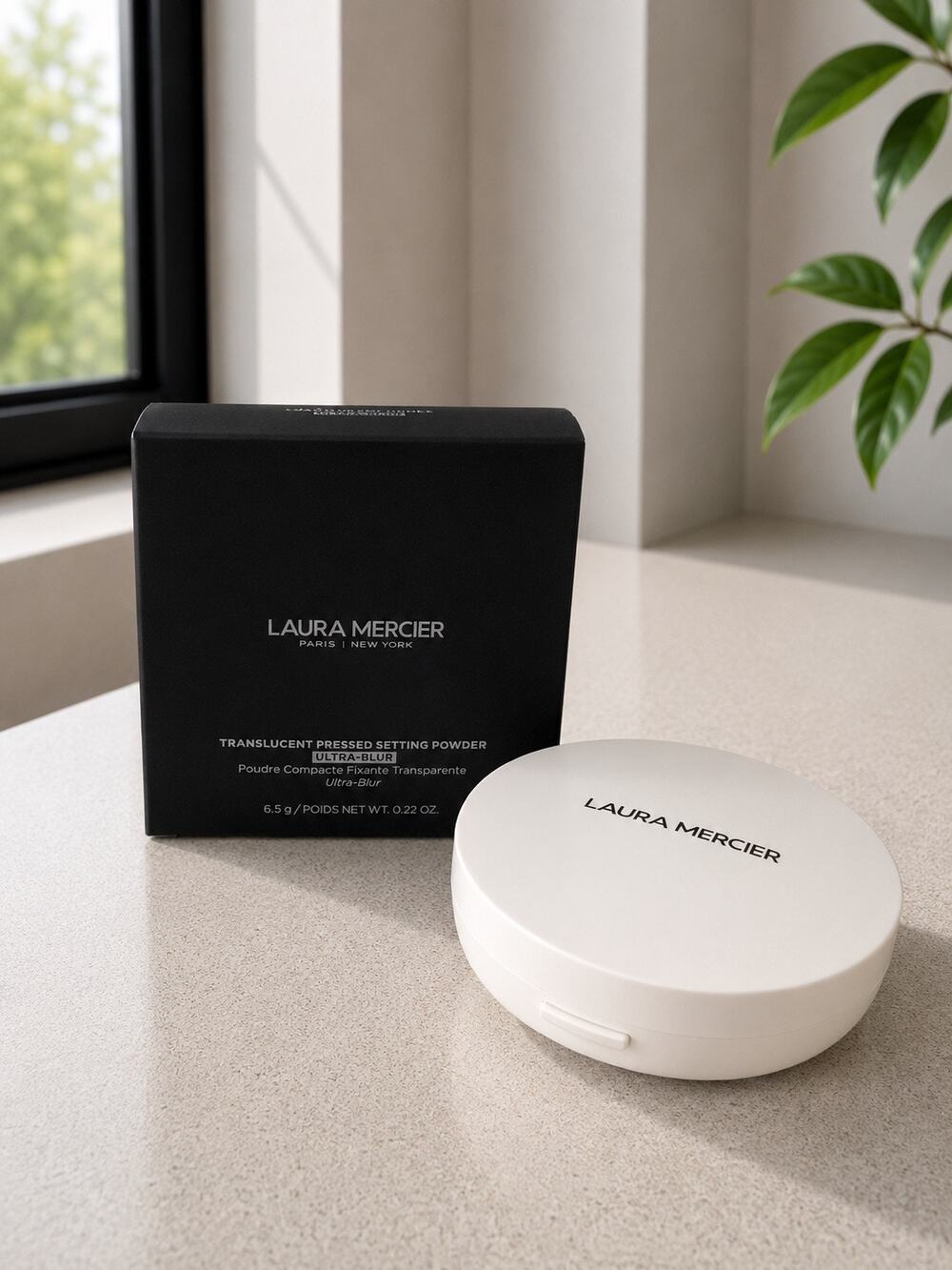 $52 Laura Mercier Translucent Honey Ultra-Blur Pressed Setting Powder New